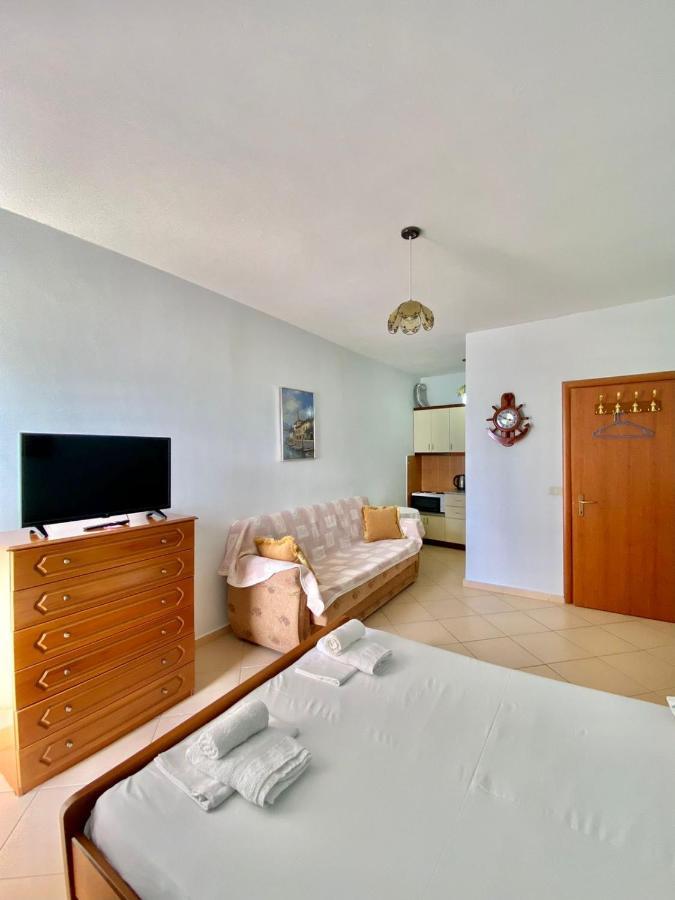 Caramel Sun Studios Apts Sarandë Eksteriør bilde