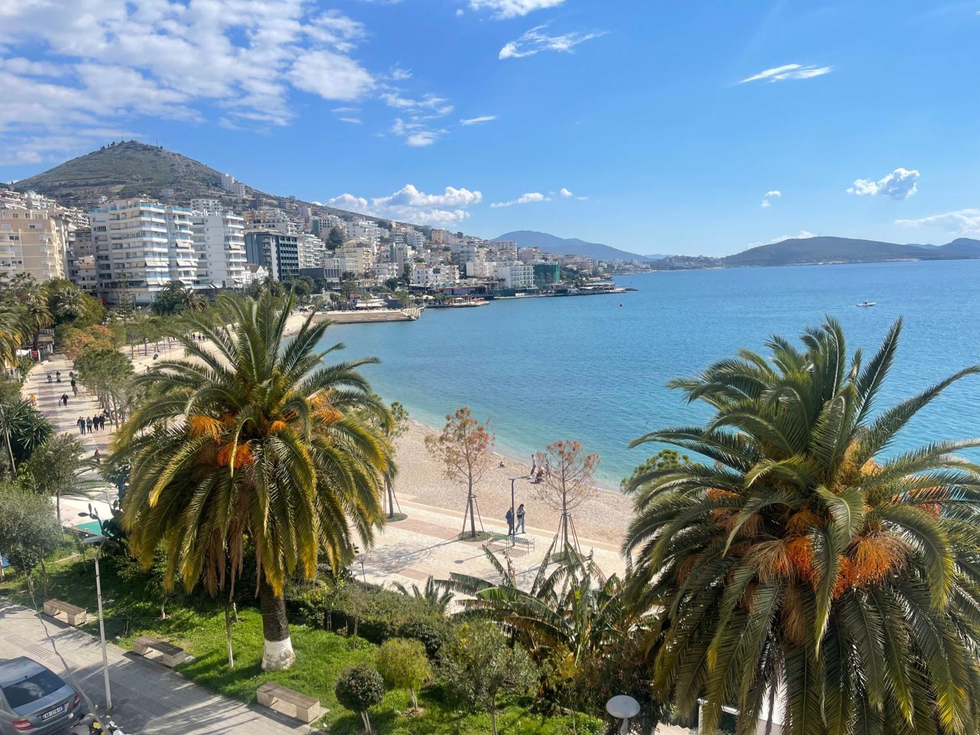Caramel Sun Studios Apts Sarandë Eksteriør bilde