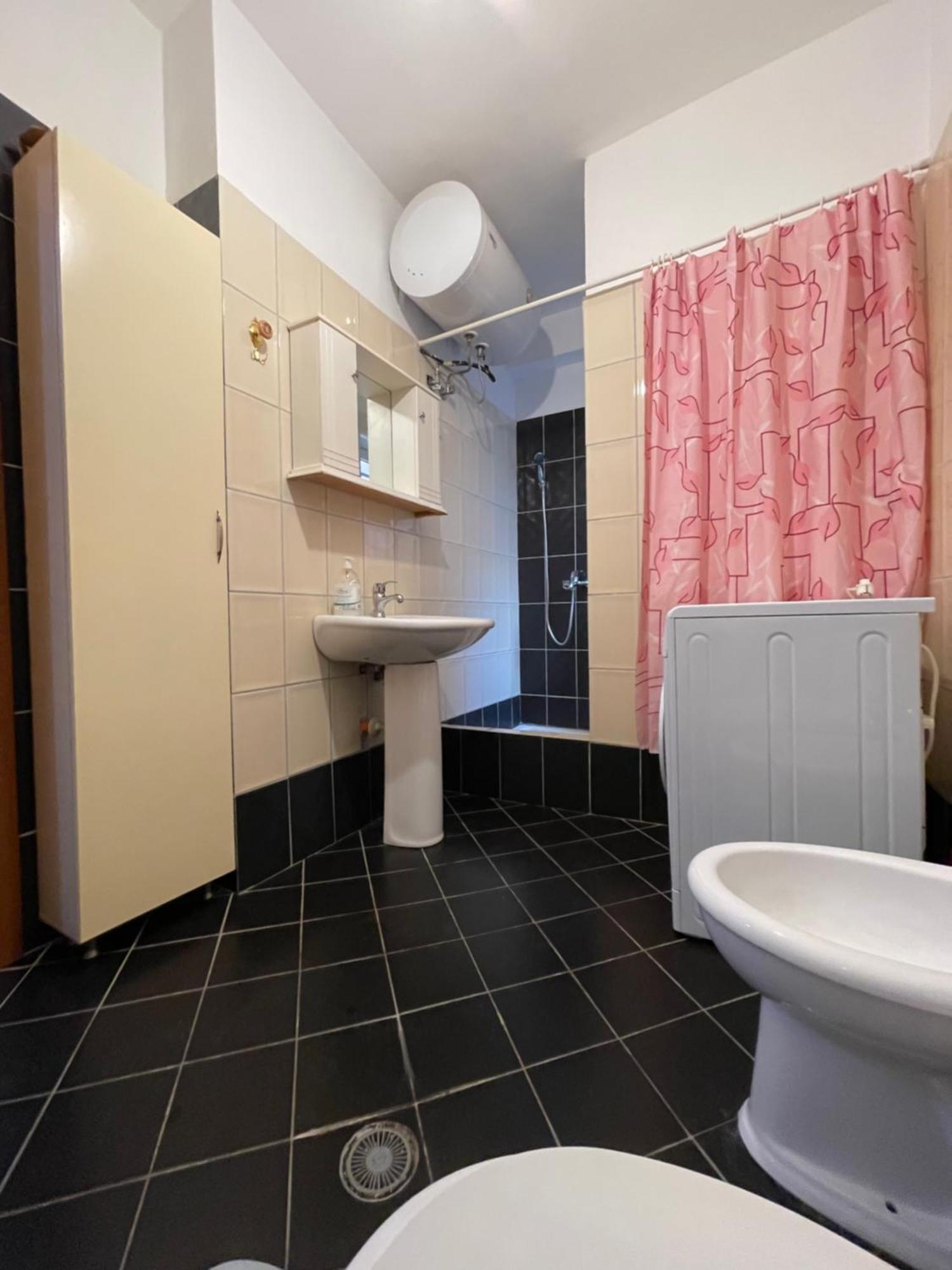 Caramel Sun Studios Apts Sarandë Eksteriør bilde