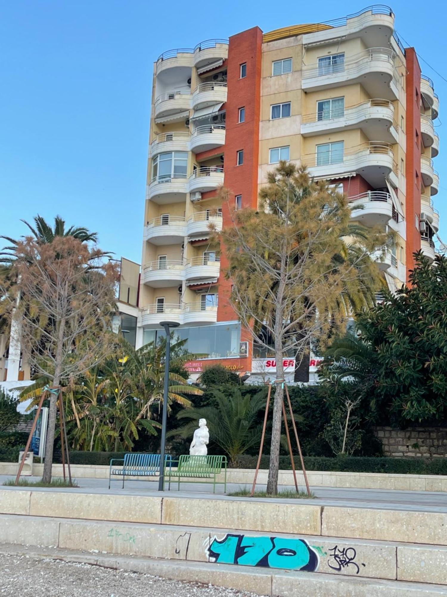 Caramel Sun Studios Apts Sarandë Eksteriør bilde